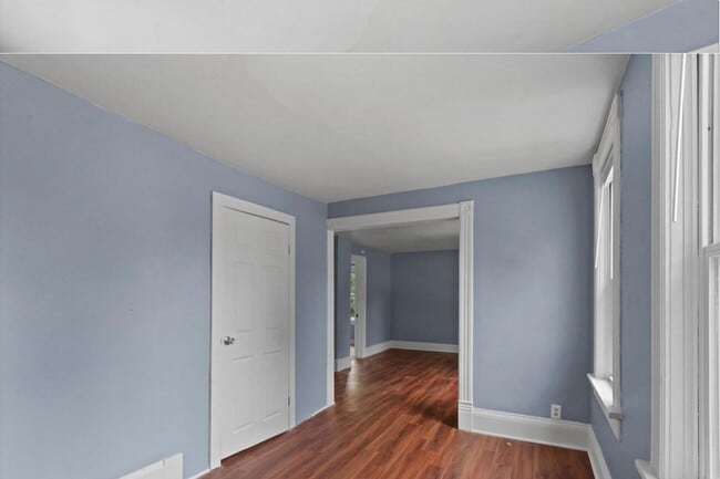 Building Photo - 118 E Concordia Ave