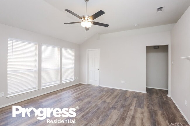 Building Photo - 308 Oak Meadow Ln