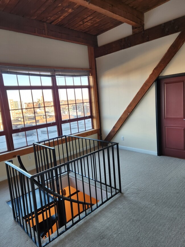 Upstairs Bedroom - 815 Porter St