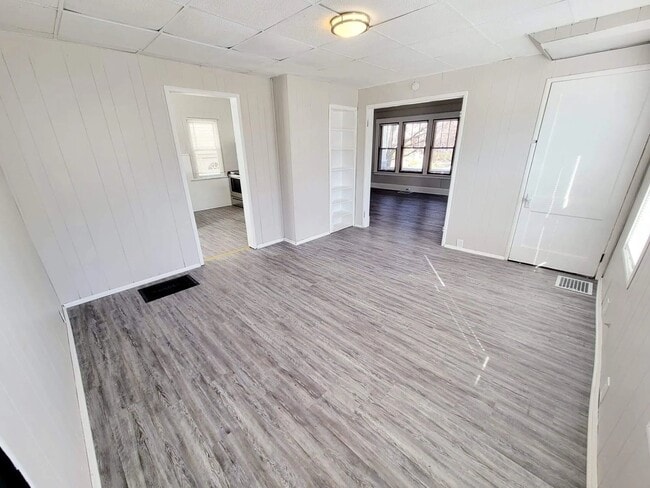 Building Photo - 3111 Rogers St