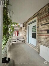 Building Photo - 475 Ossington Ave