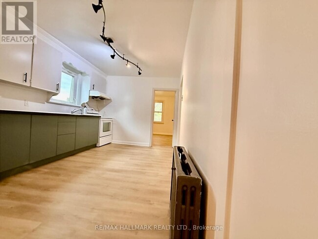 Photo du bâtiment - 314 Browns Line