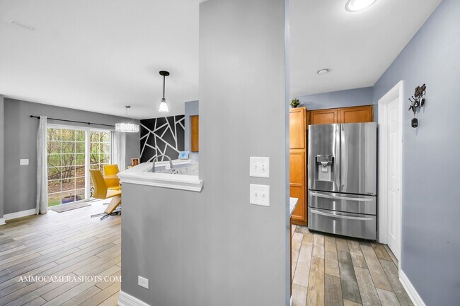 Foto del edificio - 2389 Stoughton Cir