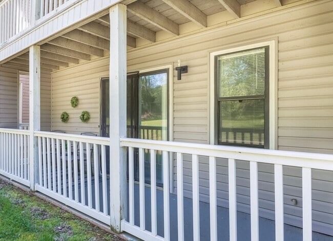 Building Photo - 6614 Willow Pointe Dr NW