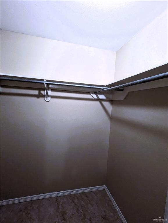 Foto del edificio - 1002 E Stonegate Dr
