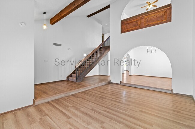 Building Photo - 6142 W Sierra St