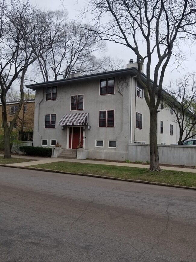 Building Photo - 666 Ashland Ave
