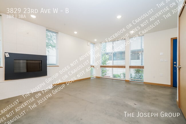 Building Photo - 3829 23rd Ave W