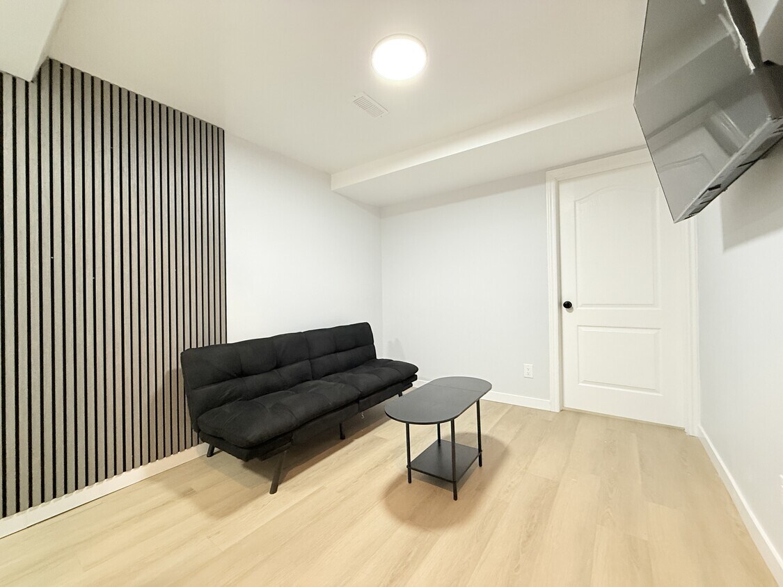 Primary Photo - 1227 Henry Ford Centre Dr