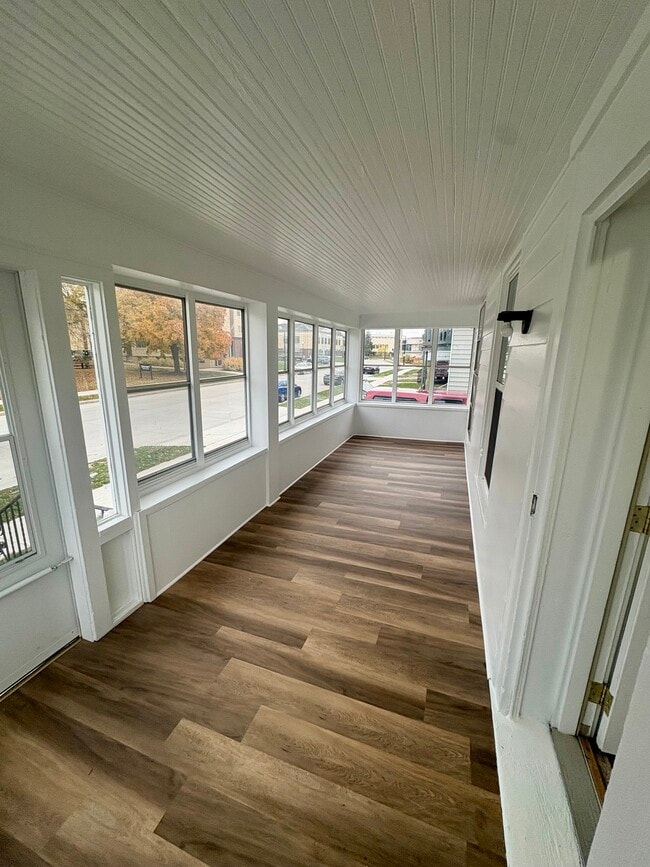 Foto del edificio - 700 W Lincoln Ave