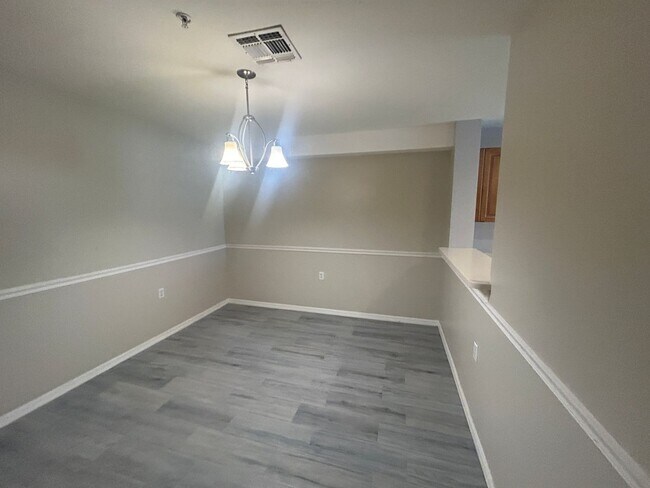 Foto del edificio - Coming Mid July 2/2.5 Townhome - Villages of Stoney Brook