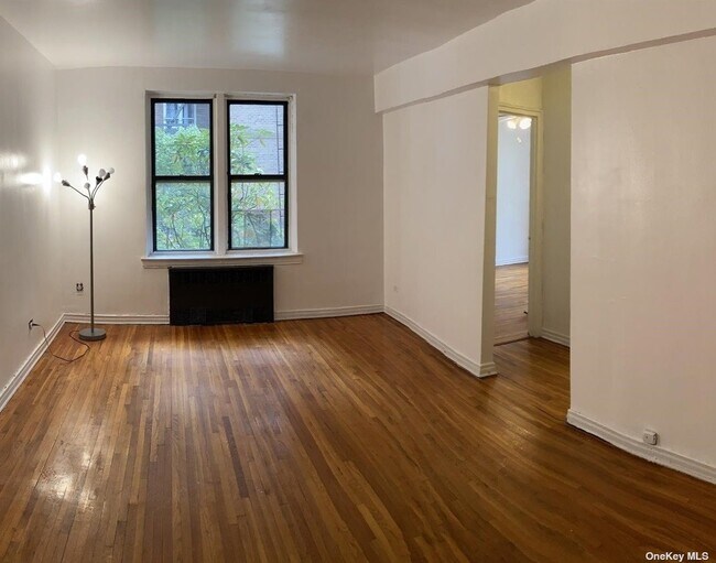 Foto del edificio - 120-12 85th Ave