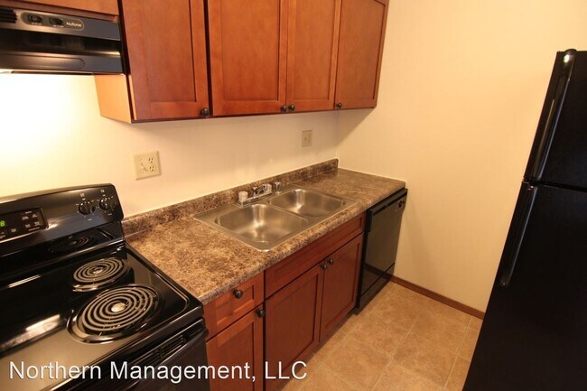 Foto del edificio - N114 W15775-W15929 Sylvan Cir