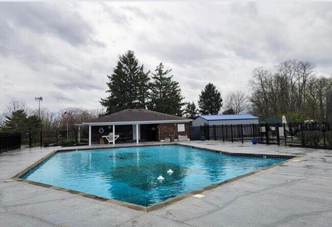 Piscina - 10939 Barrington Ct