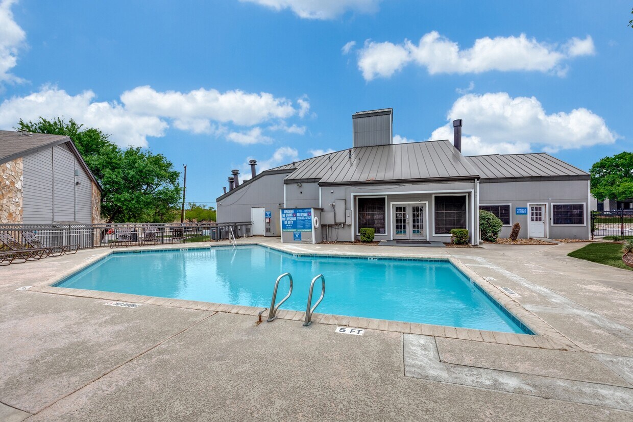 Moss Landing Apartments in San Antonio, TX