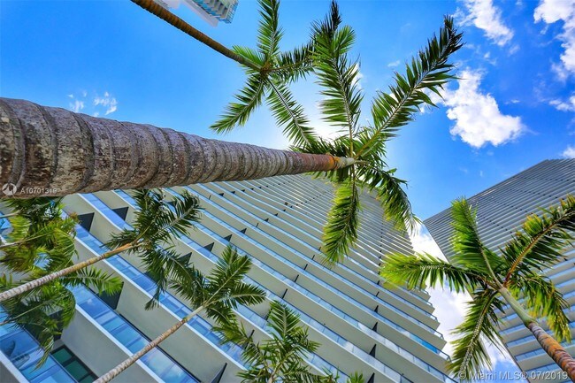 Building Photo - 650 NE 32nd St 4902 Miami Fl 33137