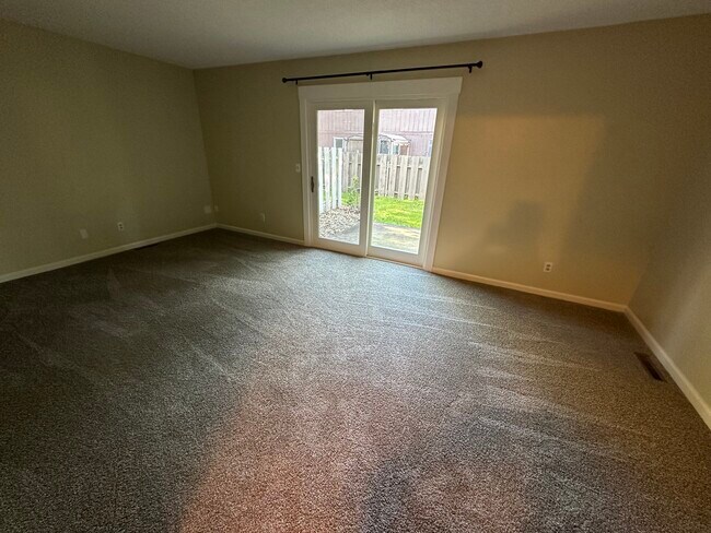 Foto del edificio - 3900 N Saginaw Rd