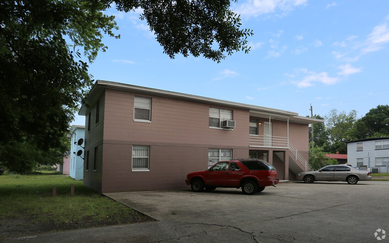 Building Photo - 1546 Morgan St