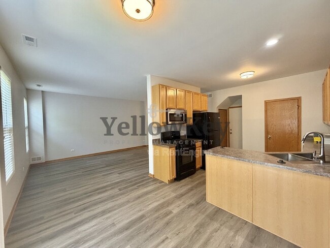 Building Photo - 4933 Courtland Cir
