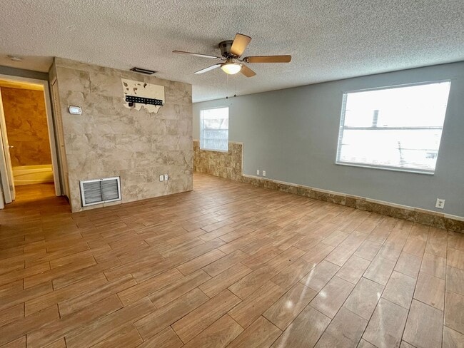 Photo - Sunny Lakes Apartment