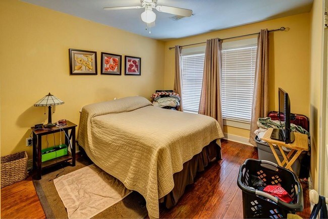 Foto del edificio - 1026 Euclid St