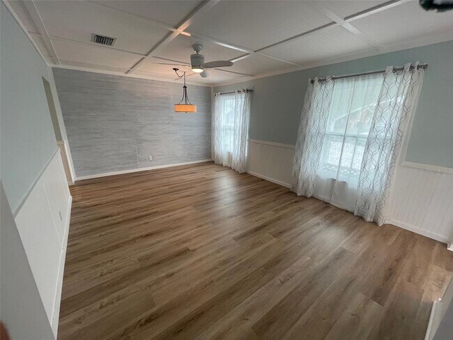 Foto del edificio - 6108 11th Ave W