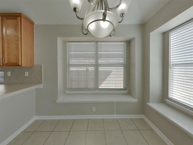 Building Photo - 3123 Spring Ranch Ln