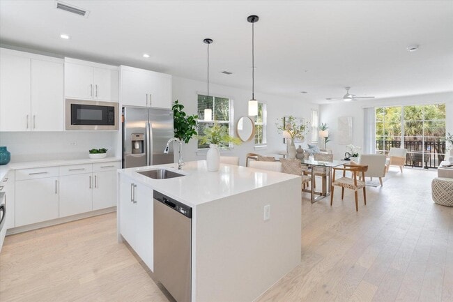 Building Photo - 47 NW 4th Ave