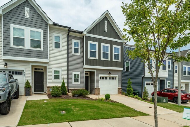 Foto del edificio - 838 Oak Center Dr