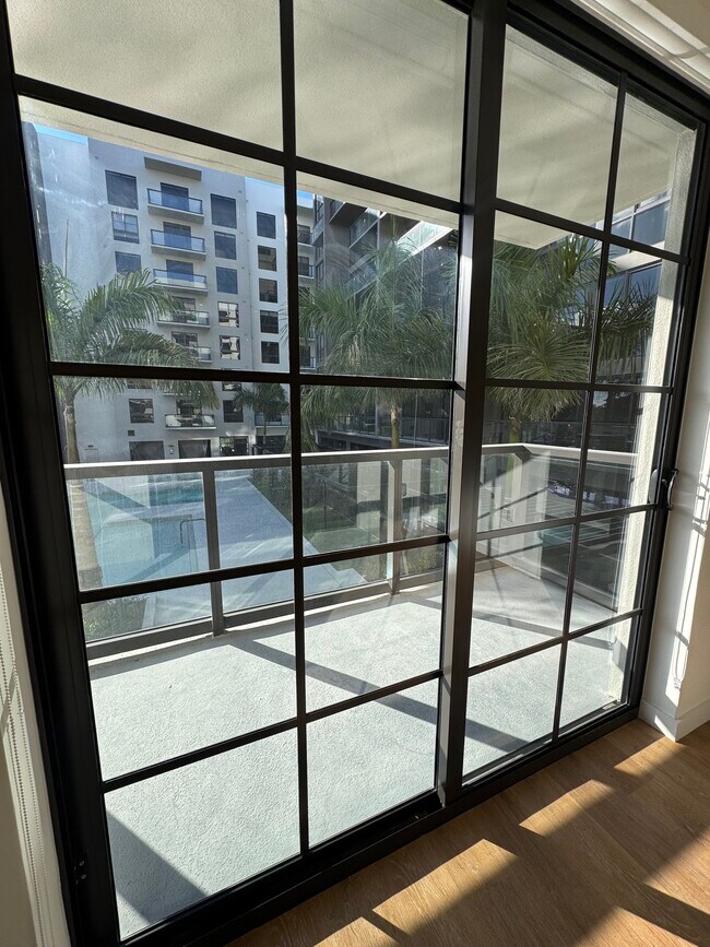 Foto del edificio - 1655 NW 124th St