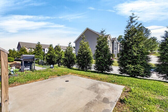 Foto del edificio - Luxury Size Townhome