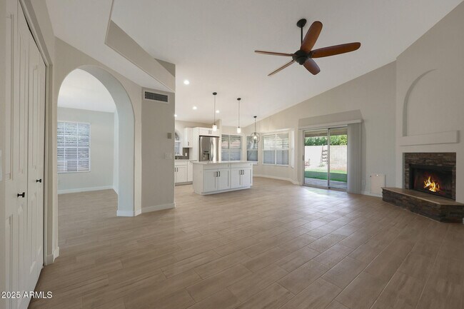 Building Photo - 5616 E Gelding Dr