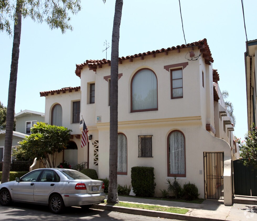 Building Photo - 1508 E 5th St