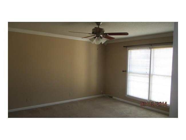 Foto del edificio - 5 Bedroom 2 1/2 Bath Home For Rent!