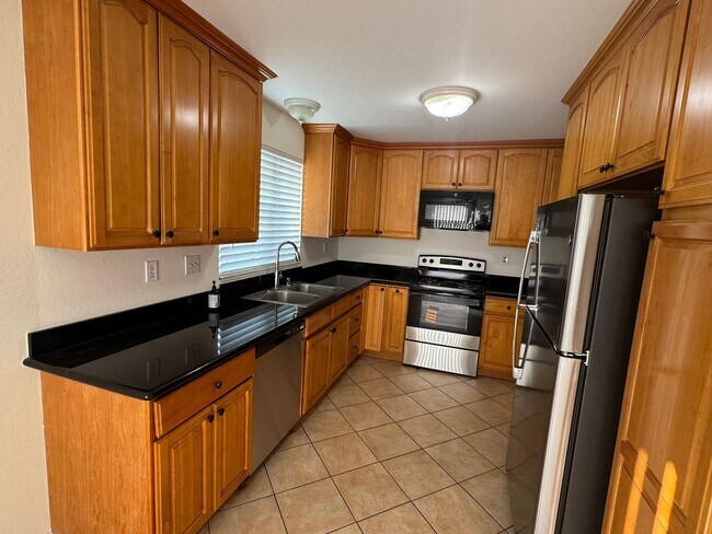 Foto del edificio - Spacious Hercules Home Near Parks & Schools with Large Backyard