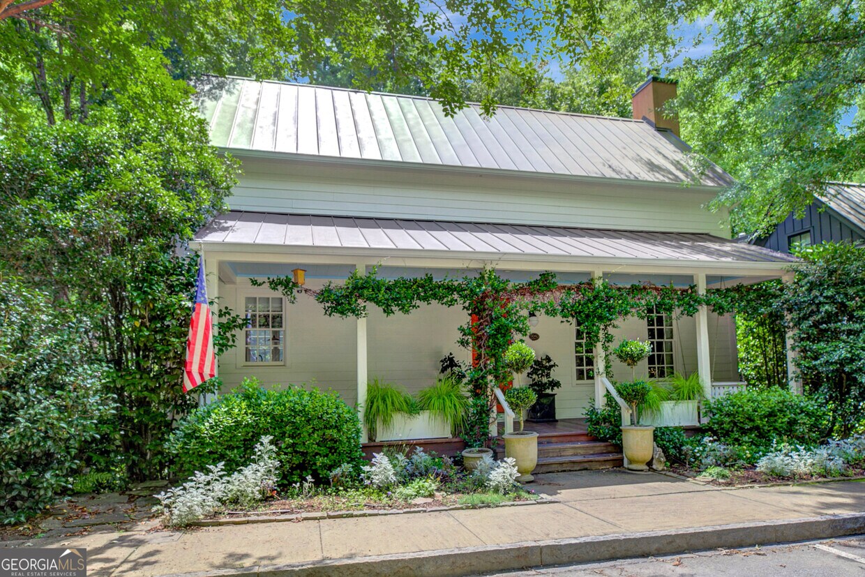 Foto principal - 9043 Selborne Ln