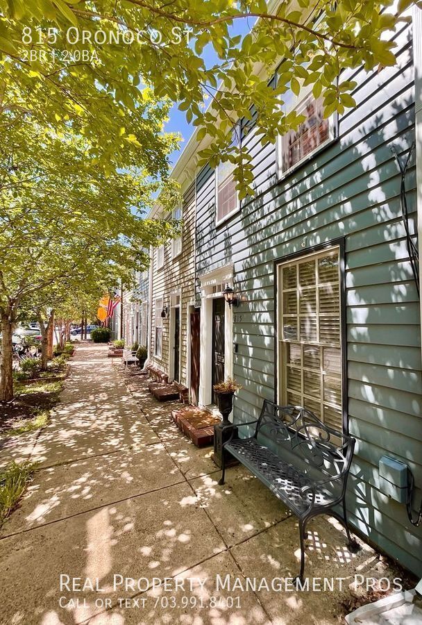 Building Photo - 815 Oronoco St
