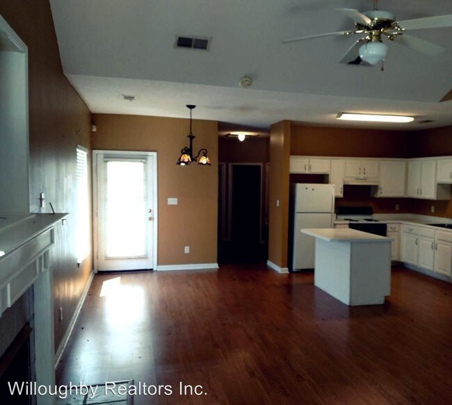 Building Photo - 7800 Lipscomb Dr