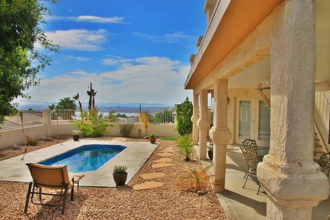 Building Photo - 3640 Vega Dr