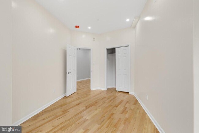 Building Photo - 2602 Frankford Ave