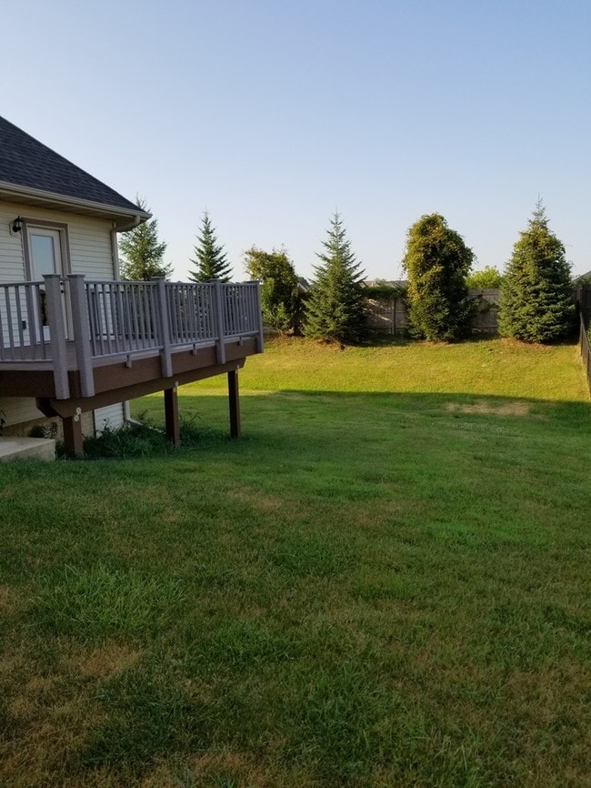 Building Photo - 1115 Bedford Ct