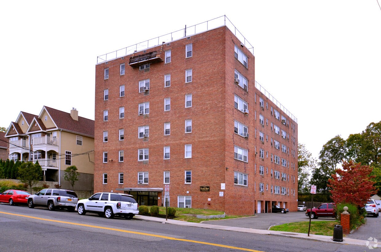 Primary Photo - 126 Franklin Ave