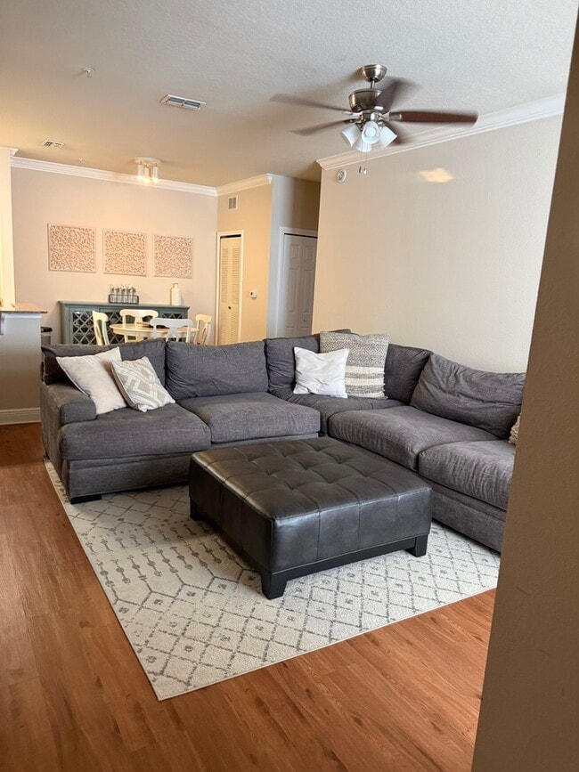 Foto del edificio - 1300 Eastern Pecan Pl