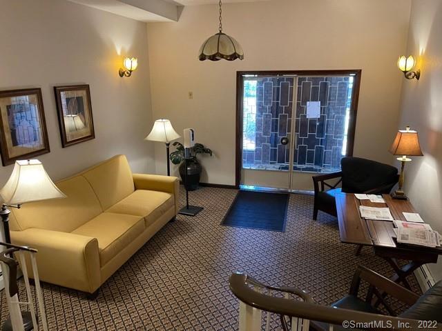 Foto del edificio - 787 Farmington Ave