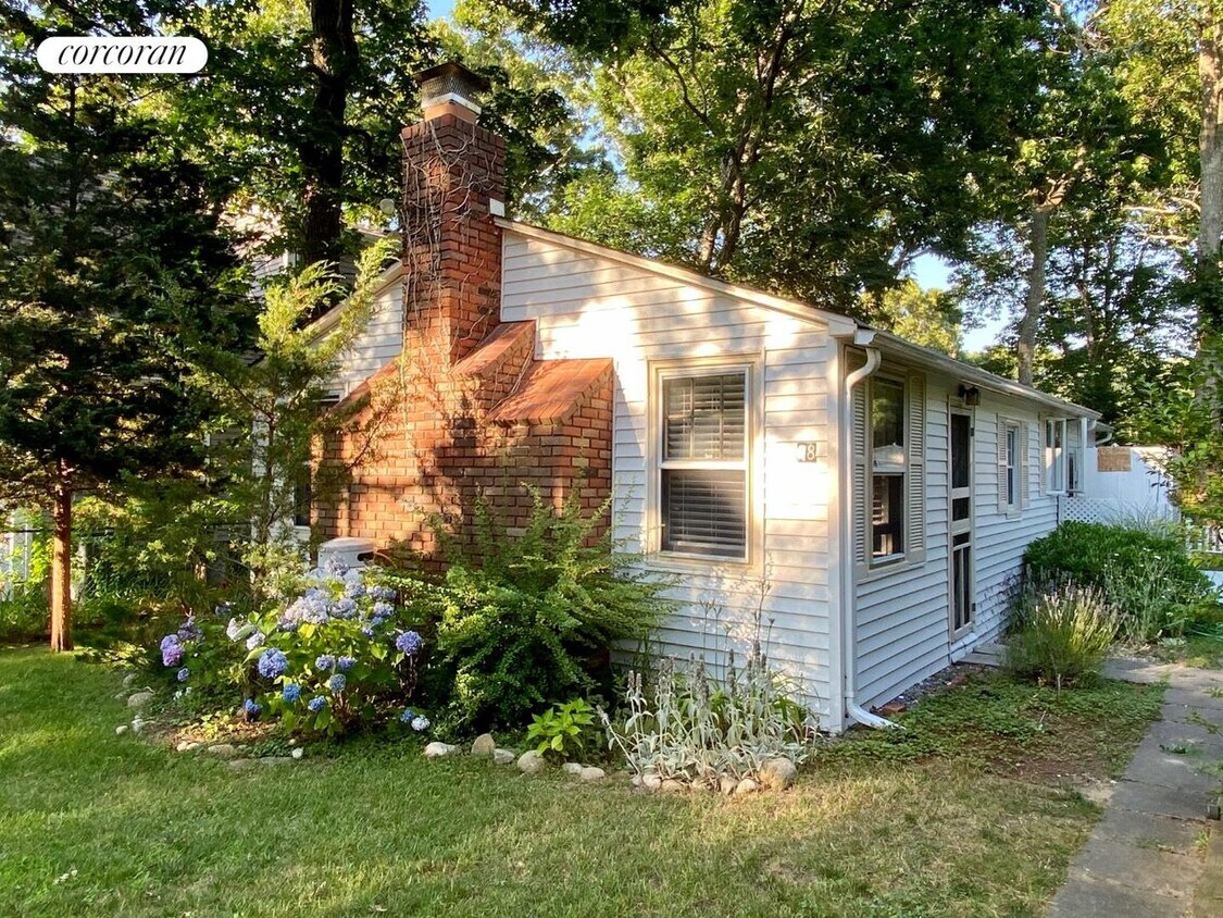 Primary Photo - 28 Walnut St