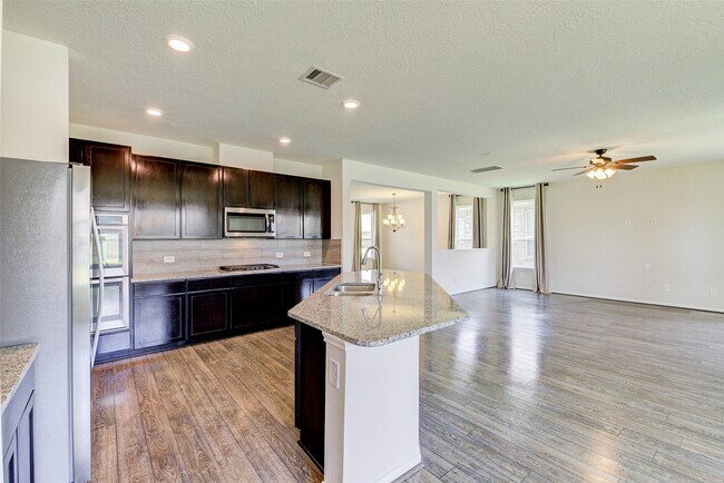 Foto del edificio - 15623 Hanover Breeze Ln