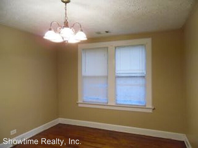 Building Photo - 2 br, 1 bath House - 2220 Bell St.