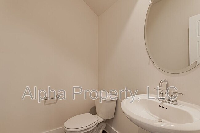 Building Photo - 164 Bromes Wy