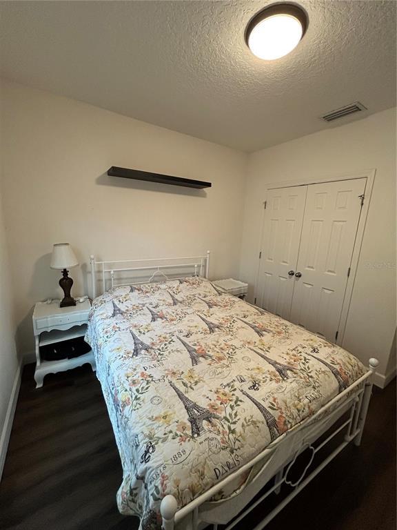 Foto del edificio - 9213 Halsey Dr