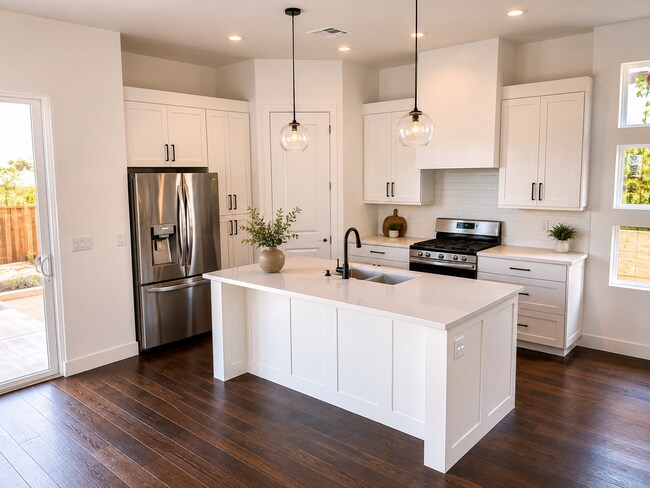Building Photo - 2831 E Snowberry Dr